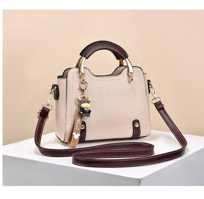 Charlotte - Elegancia Serena con Detalles Finos